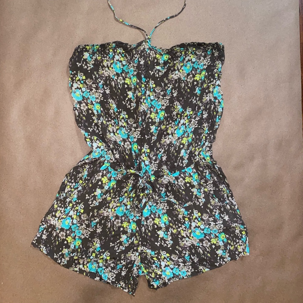 Old Navy romper, size L